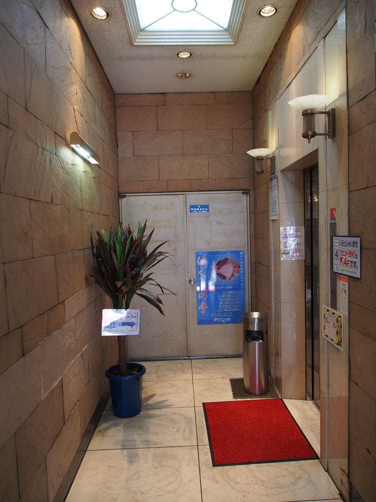 Ueno Station Hostel Oriental 1 Male Only Tokio Buitenkant foto