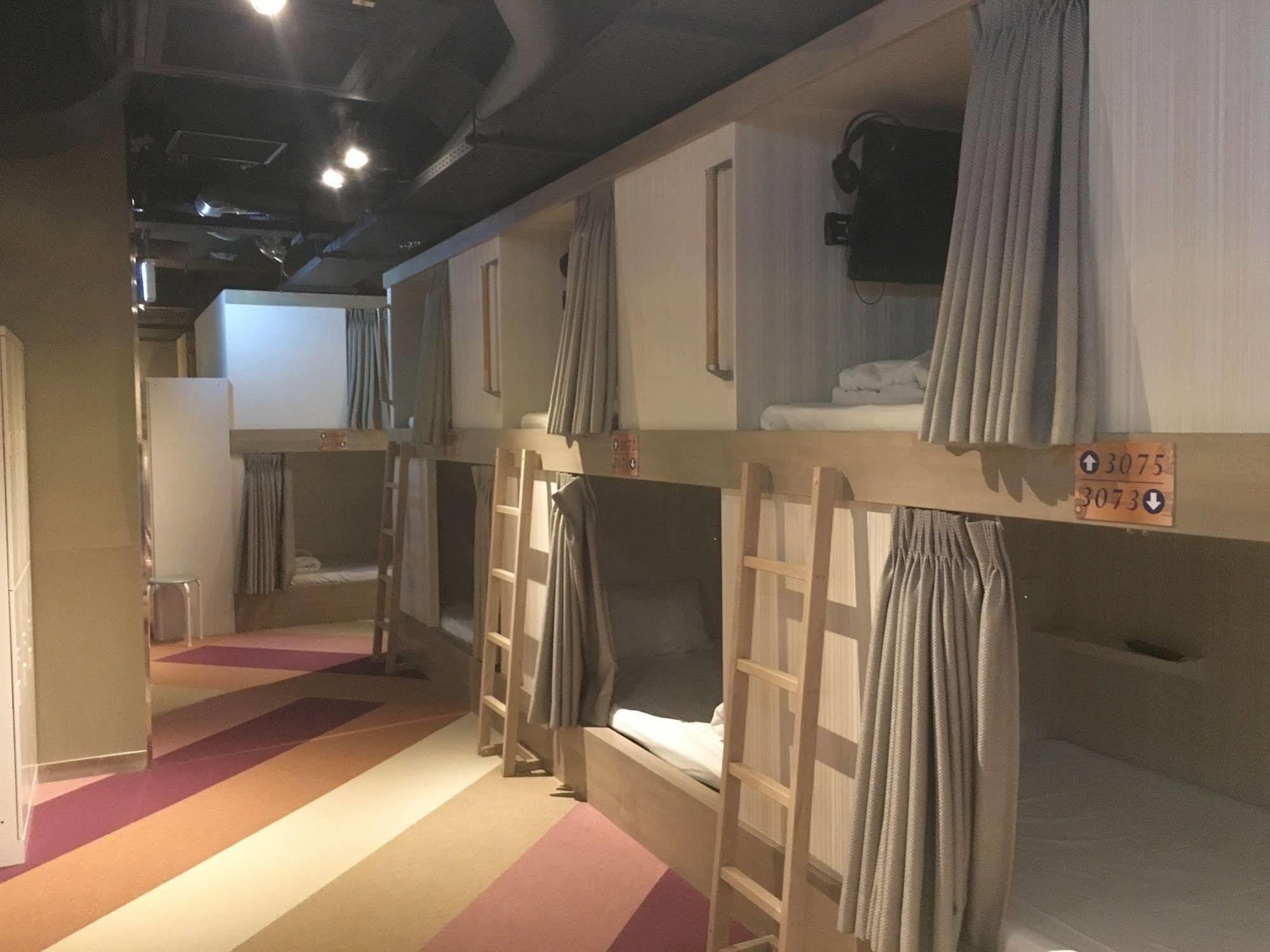 Ueno Station Hostel Oriental 1 Male Only Tokio Buitenkant foto