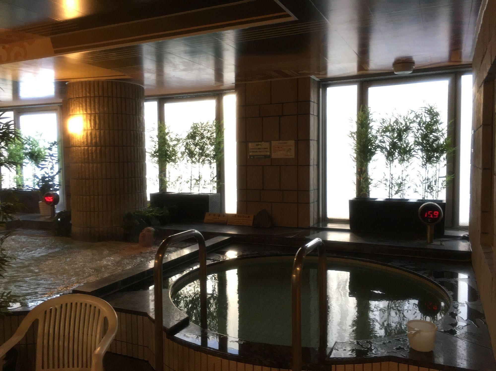 Ueno Station Hostel Oriental 1 Male Only Tokio Buitenkant foto