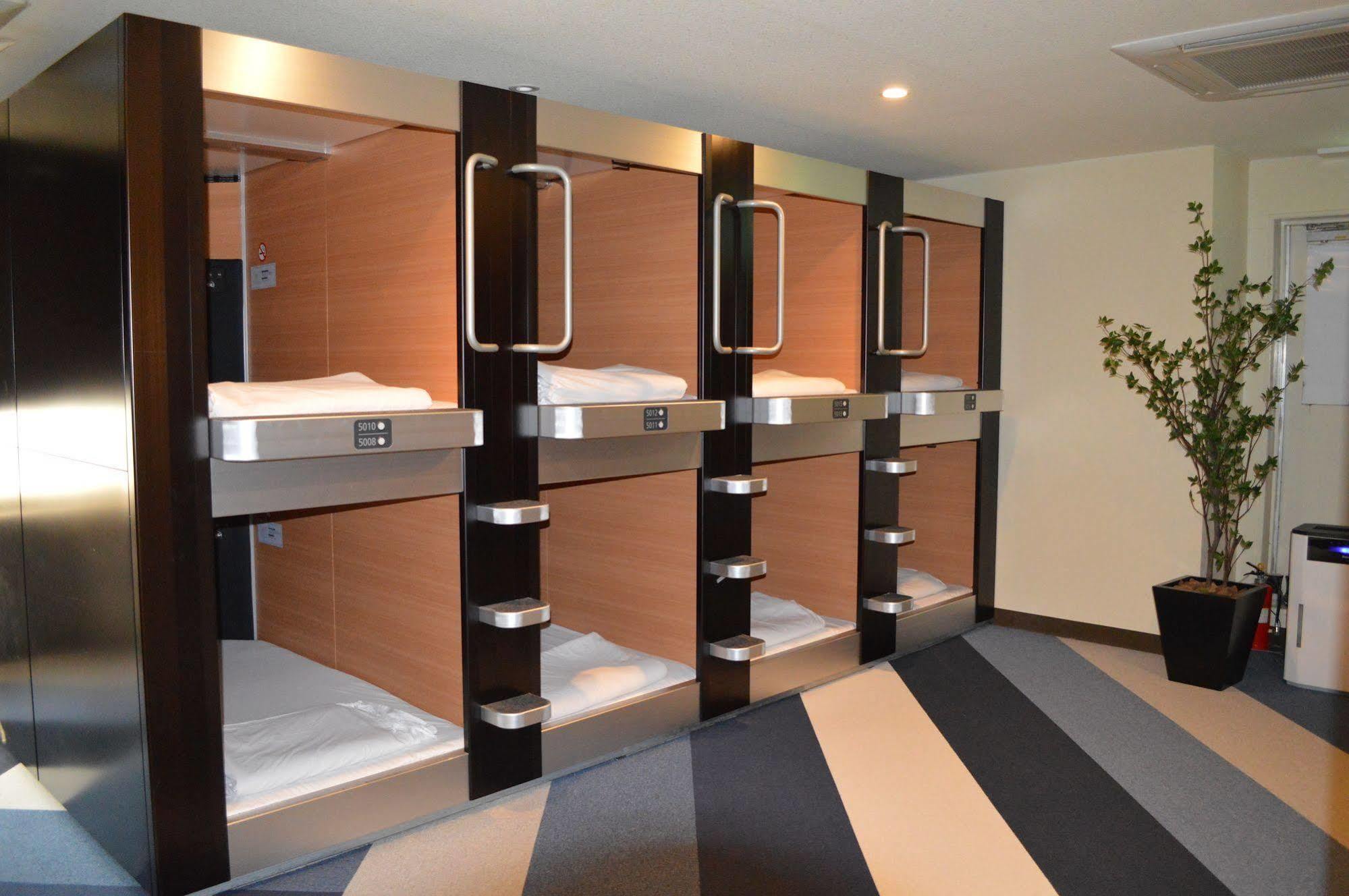 Ueno Station Hostel Oriental 1 Male Only Tokio Buitenkant foto